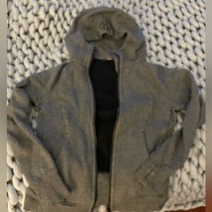 Grey Lulu lemon cube goodie size 4 tag removed